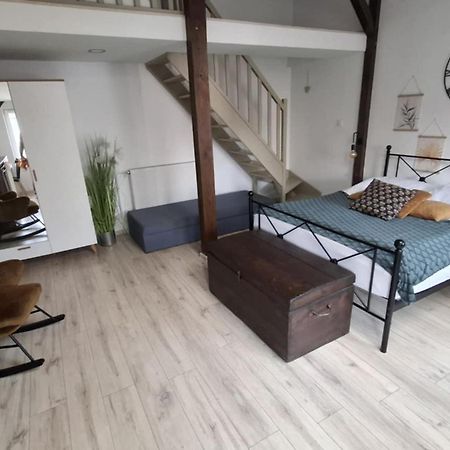 Attic Room エウク エクステリア 写真